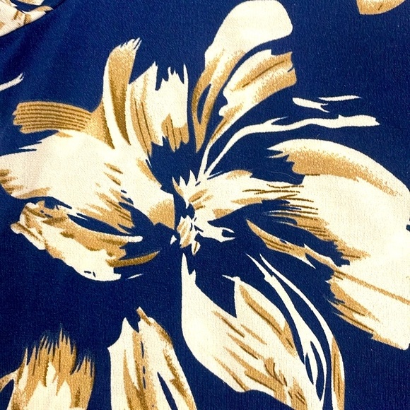 Papillon Navy Floral Jumpsuit With V Boni Neck Cropped Wide Leg Tie Belt Size L - Picture 16 of 16